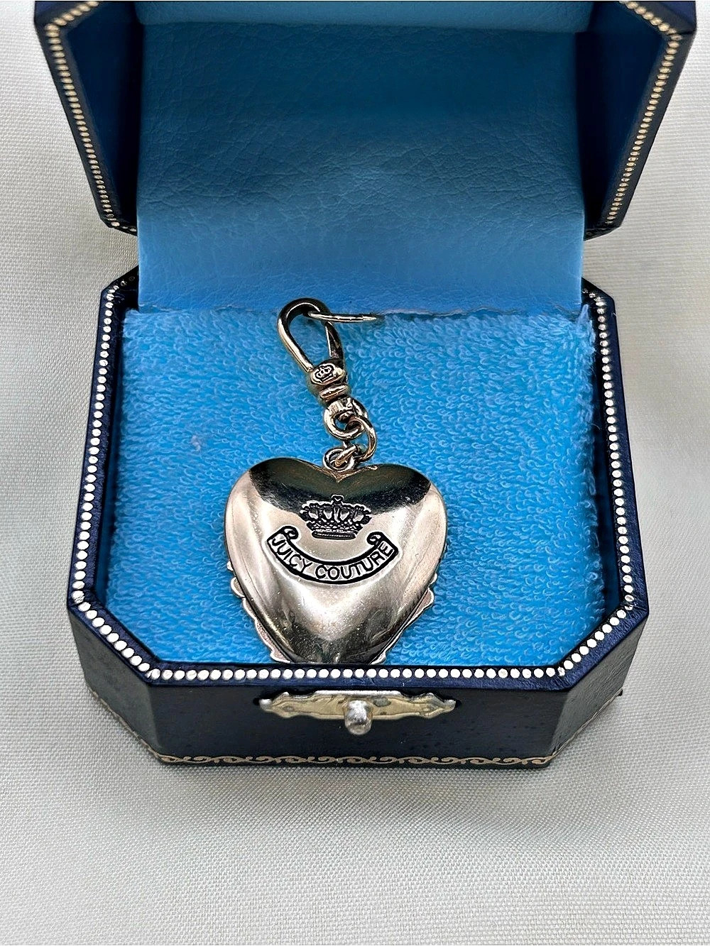 Juicy Couture Heart Arrow Charm Brooch in Silver